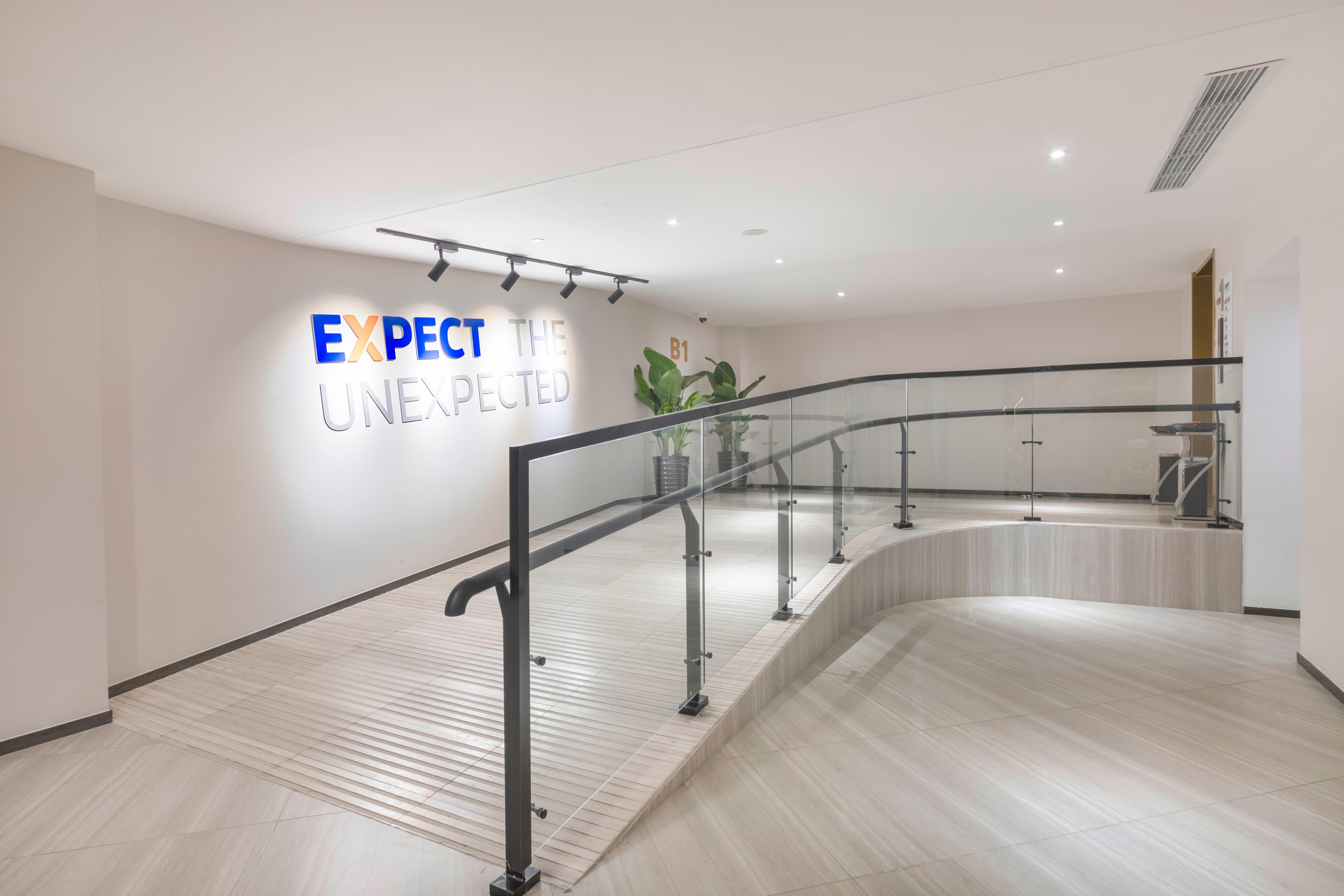 Holiday Inn Express Shanghai Gubei By Ihg Eksteriør bilde